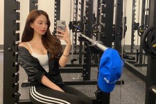 简阳我是一名瑜伽锻练外加兼职模特(我是一名瑜伽锻练外加兼职模特小说)