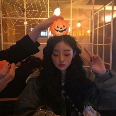 简阳伴游玩耍释放压力，尽情放松表情