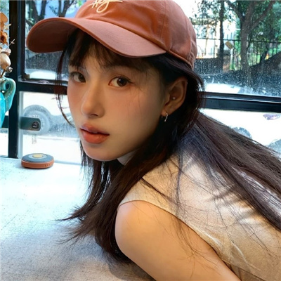 简阳伴游女生杨梦研的资料
