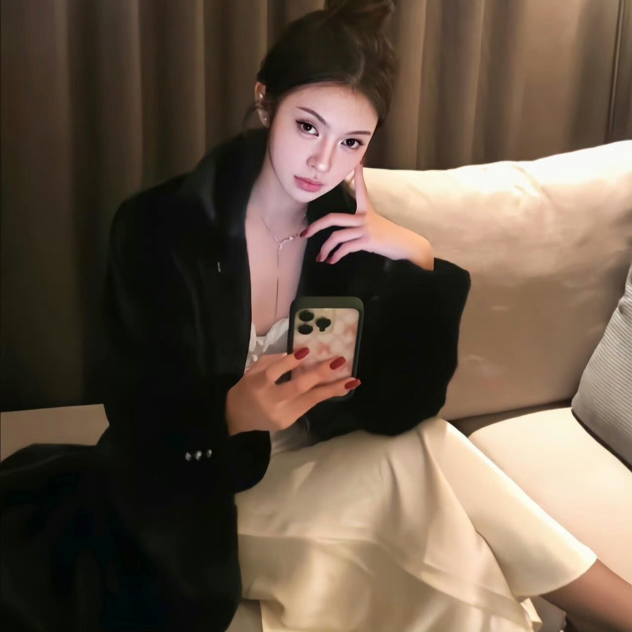 简阳伴游女生周语言的资料