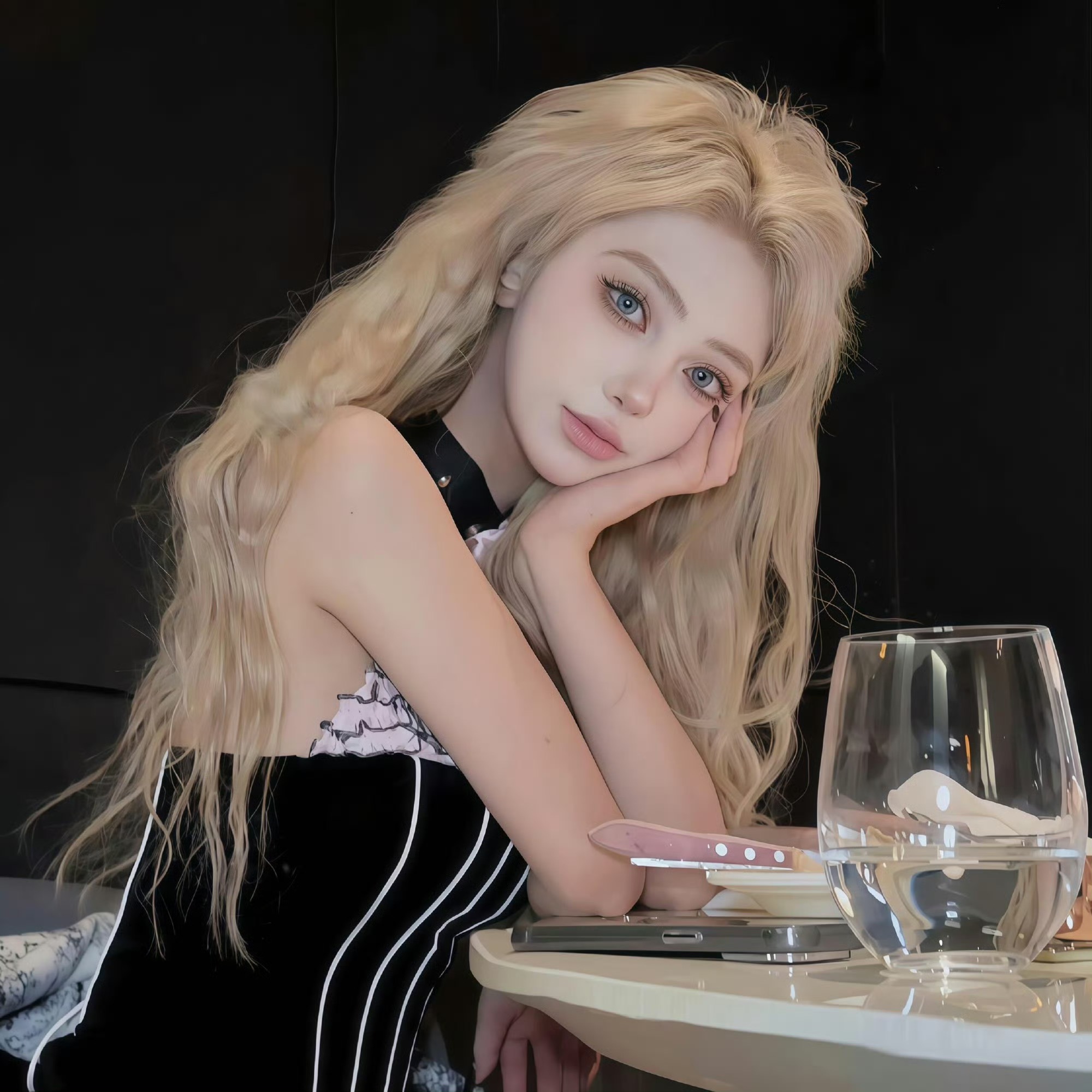 简阳伴游女生晨露的资料