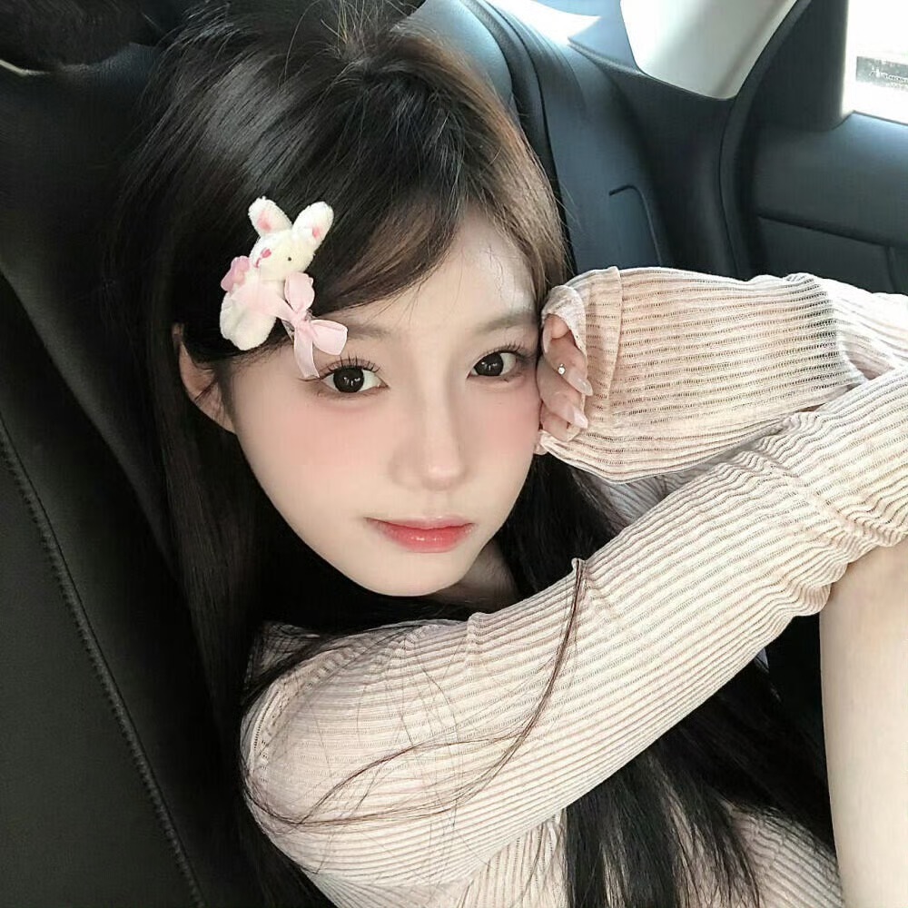 简阳伴游女生沈欣白的资料