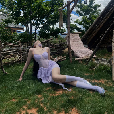 简阳伴游女生计玲珑