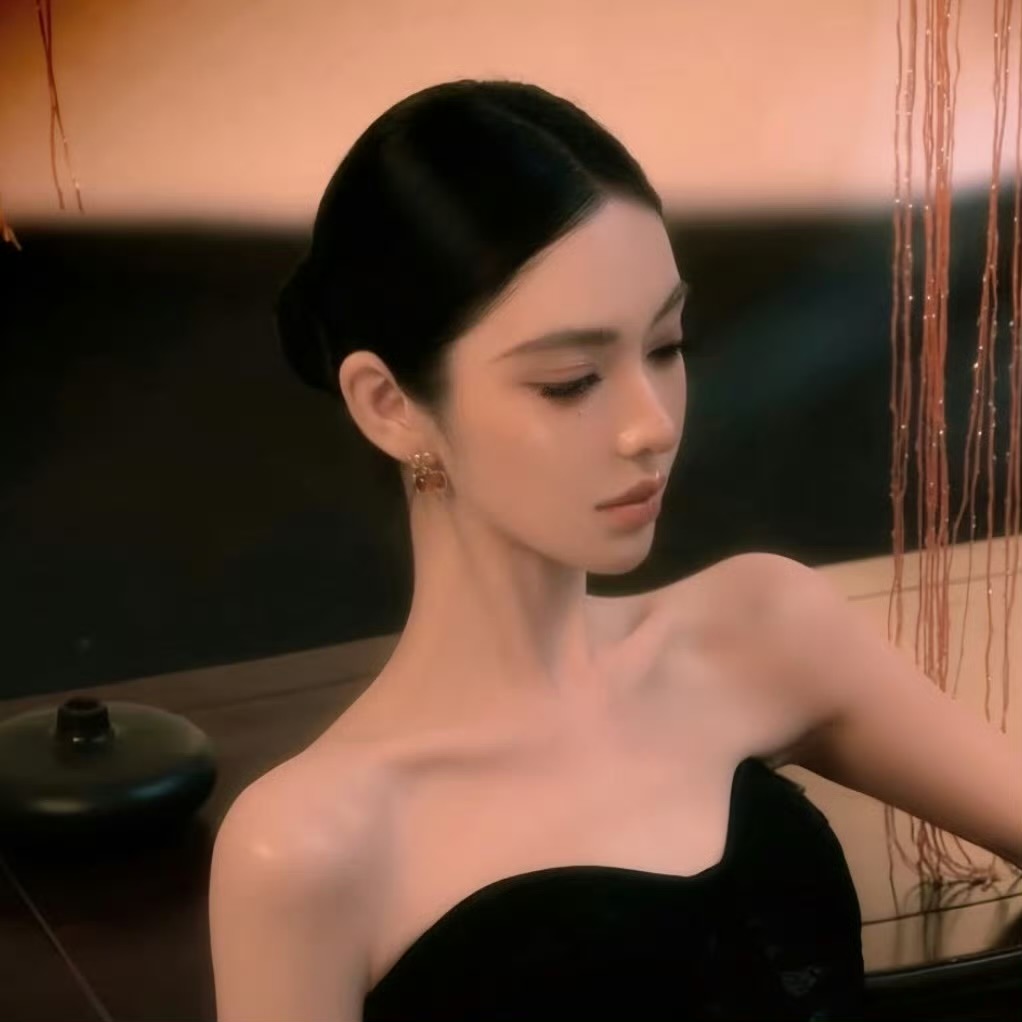 简阳伴游女生 | Emily的资料