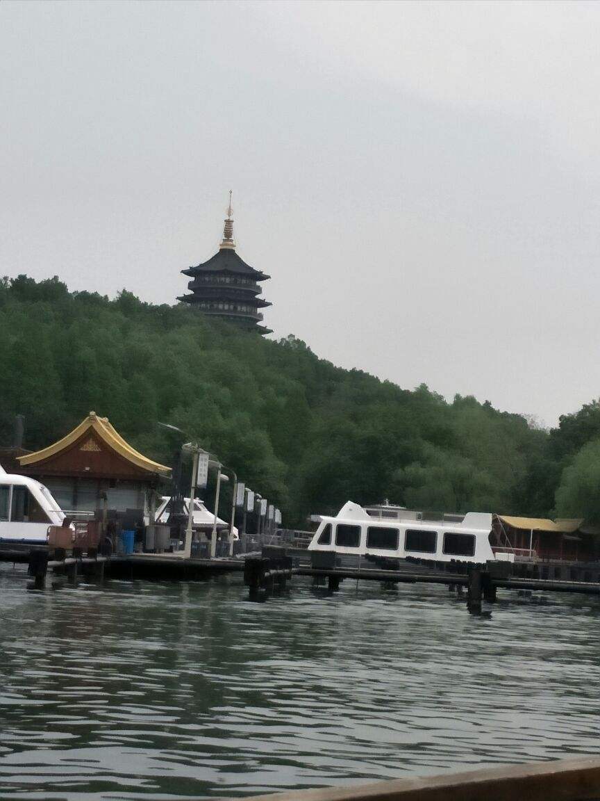 西湖旅游攻略(杭州夜游西湖旅游攻略)